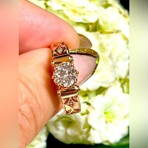 Elegant Rose Gold Women's Ring